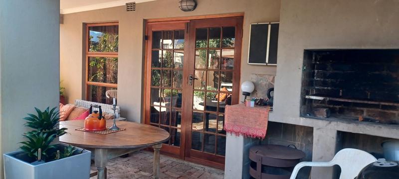 7 Bedroom Property for Sale in Plumstead Western Cape